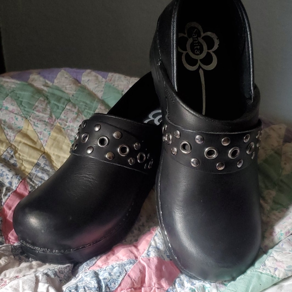 Sanita clogs sz 38